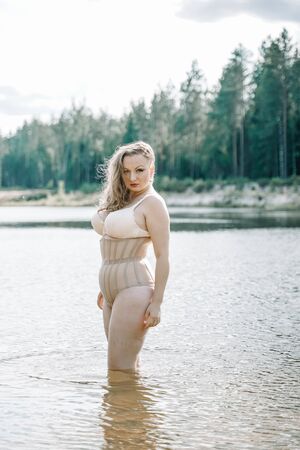 Amateure blonden hübschen Mädchen Amateure blonden hübschen Mädchen